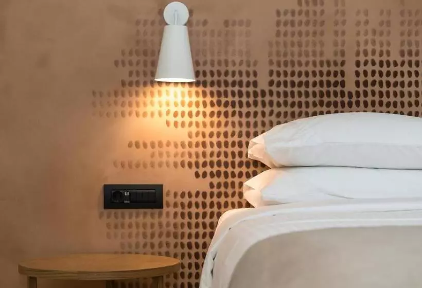 اتاق استاندارد, Bitzaro Grande Hotel & Suites