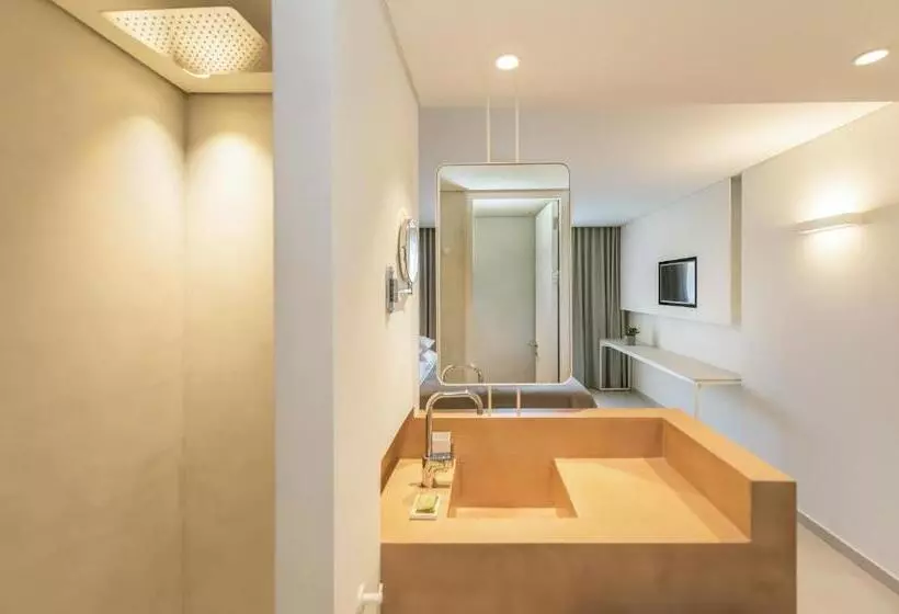 اتاق استاندارد, Bitzaro Grande Hotel & Suites