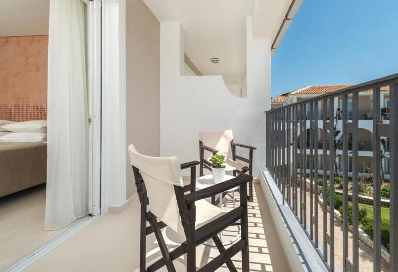 اتاق استاندارد, Bitzaro Grande Hotel & Suites