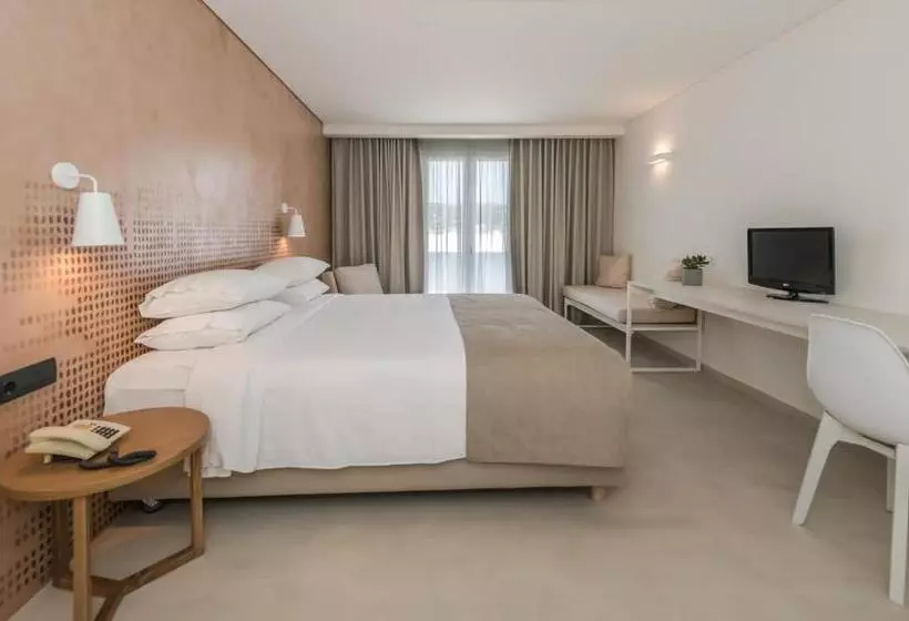 اتاق اجرایی سه نفره, Bitzaro Grande Hotel & Suites