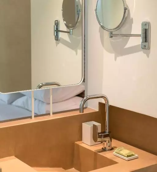 اتاق اجرایی سه نفره, Bitzaro Grande Hotel & Suites