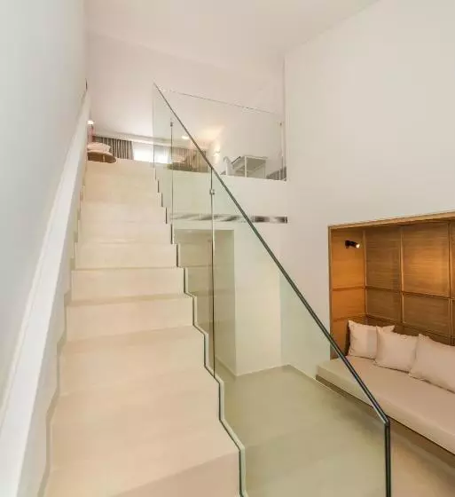 اتاق اجرایی سه نفره, Bitzaro Grande Hotel & Suites