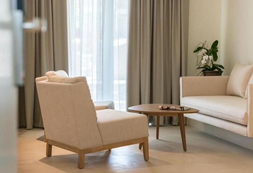 سوییت, Bitzaro Grande Hotel & Suites