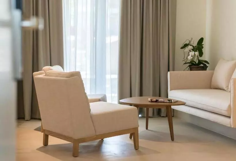 سوییت, Bitzaro Grande Hotel & Suites