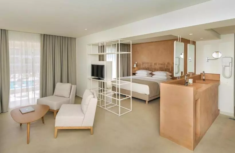 سوییت, Bitzaro Grande Hotel & Suites
