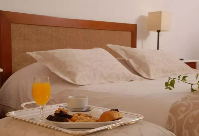 اتاق استاندارد, Bitzaro Grande Hotel & Suites