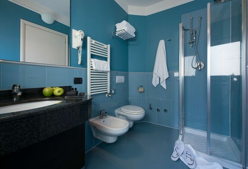 اتاق استاندارد سه نفره, Cdh Hotel La Spezia