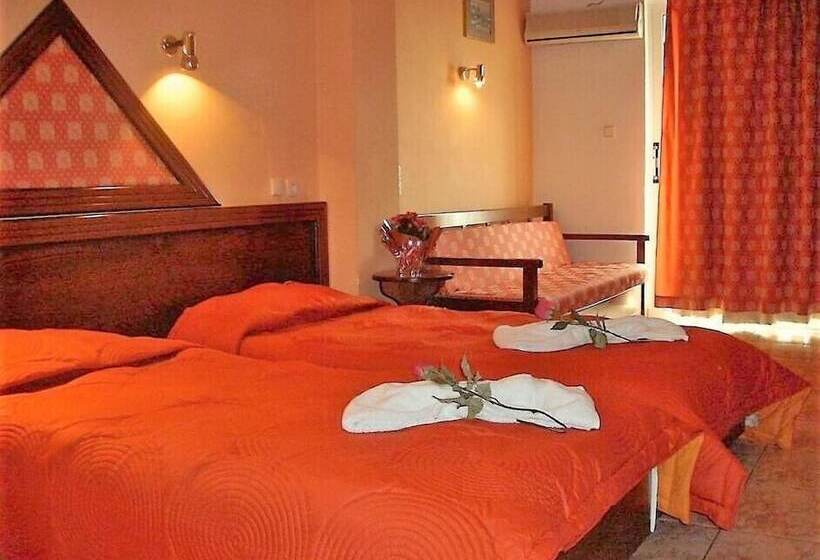 חדר סטנדרט לשלושה, Delphi Aiolos Center Hotel Panoramic View&yoga Harmony Hotel&rooms