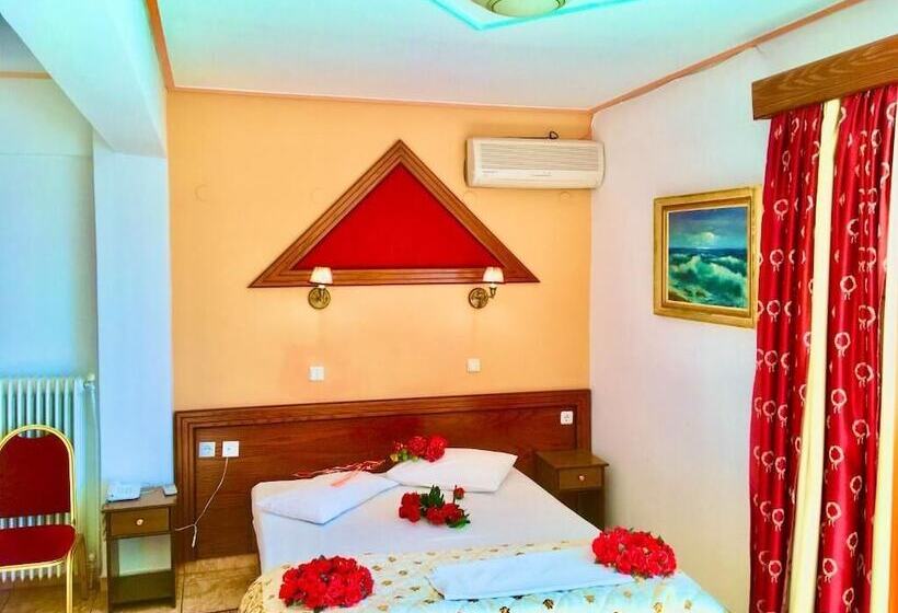 חדר סטנדרט לשלושה, Delphi Aiolos Center Hotel Panoramic View&yoga Harmony Hotel&rooms