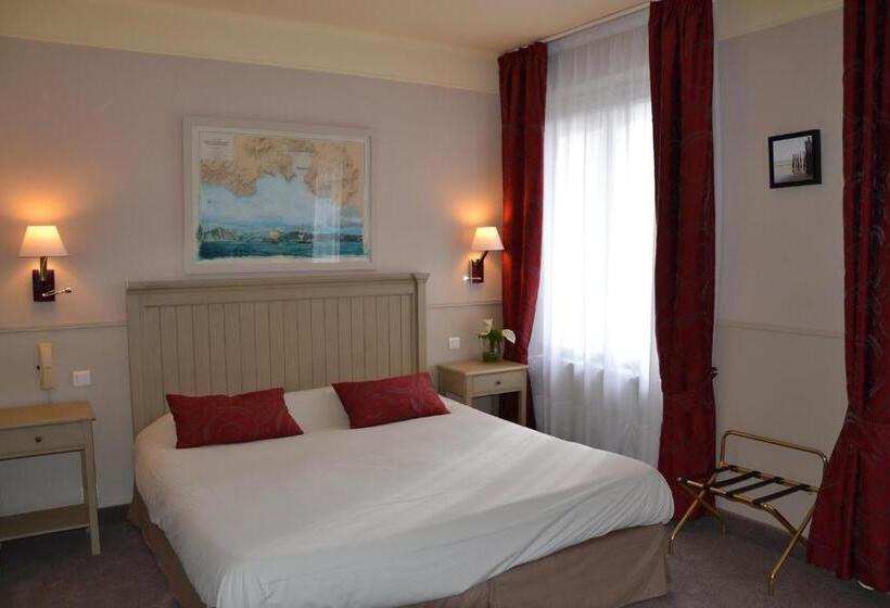 スーペリアールーム, Ajoncs D Or