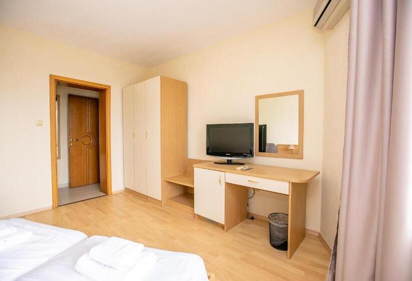 스탠다드 트리플 발코니 룸, Astra