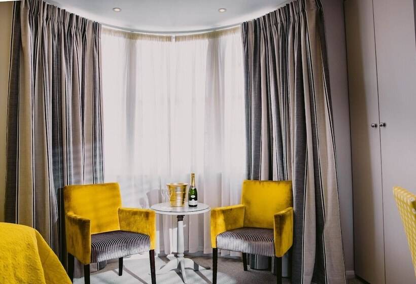 Номер Стандарт, Blanch House