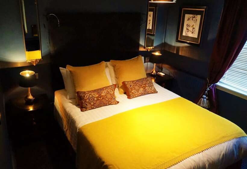 Номер Стандарт, Blanch House