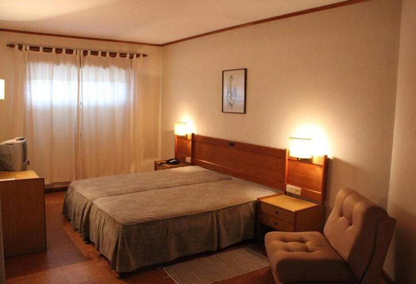 غرفة قياسية فردية, Bom Sucesso