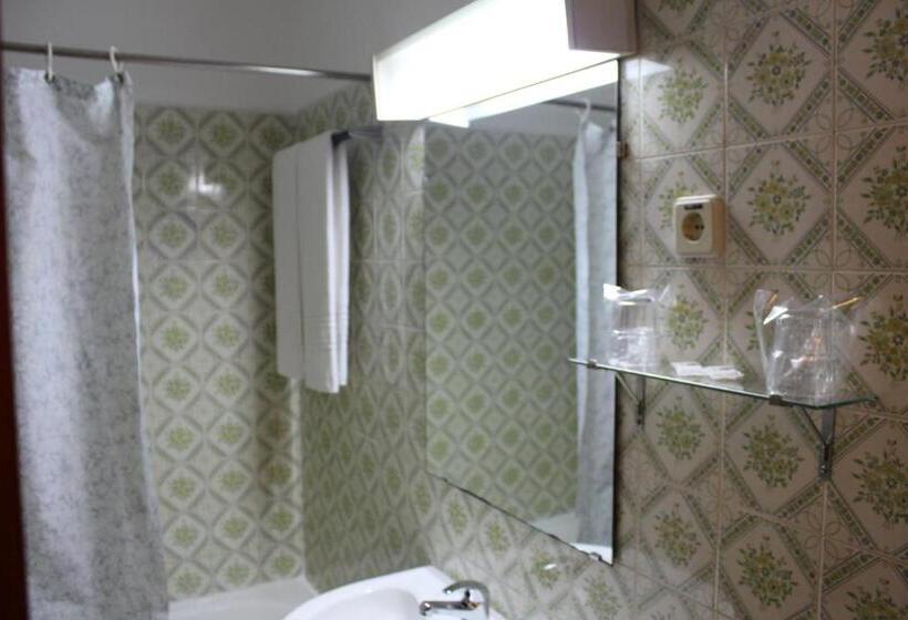 غرفة عائلية, Bom Sucesso