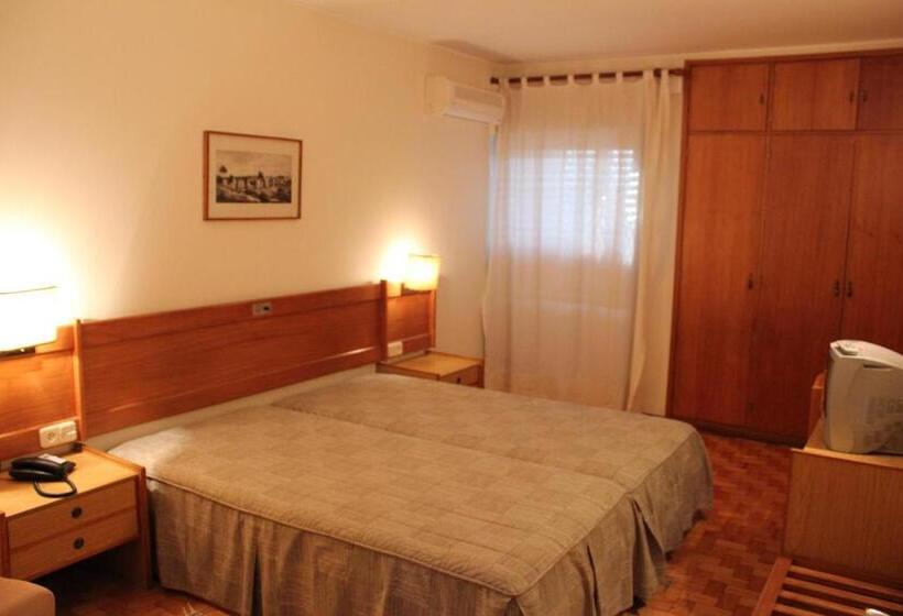 ファミリールーム, Bom Sucesso