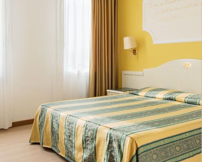 高级大房间, Ca Tron