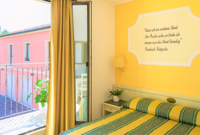 标准单人间, Ca Tron