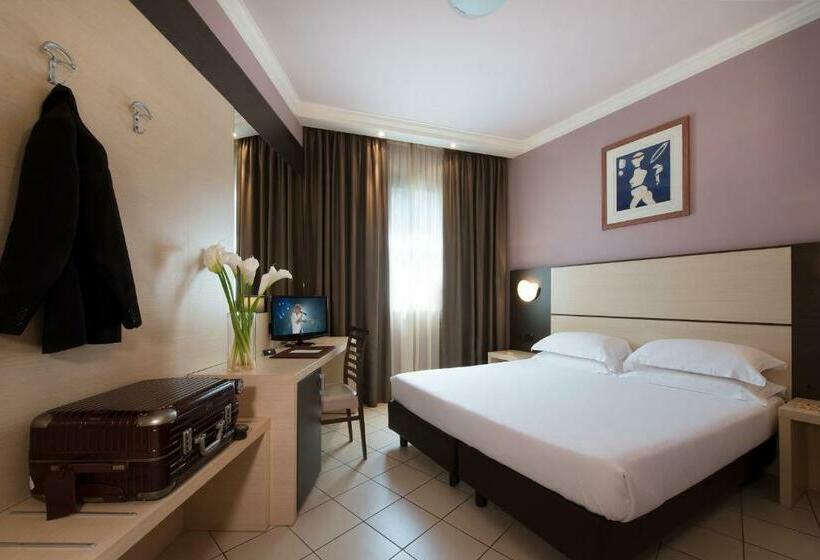 اتاق استاندارد سه نفره, Cdh Hotel La Spezia