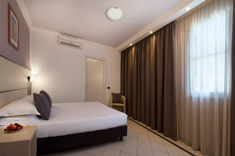 اتاق استاندارد, Cdh Hotel La Spezia