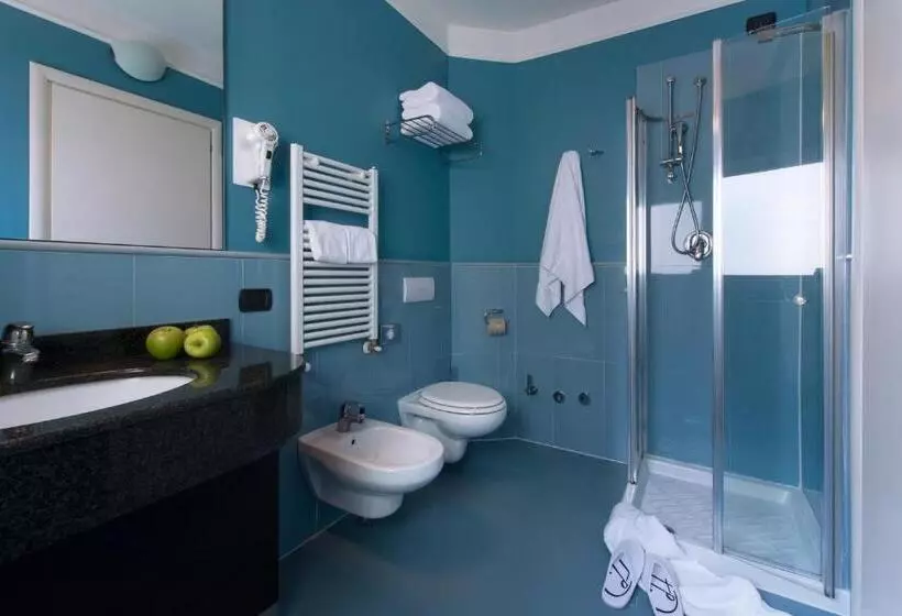 سوئیت جونیور خانوادگی, Cdh Hotel La Spezia