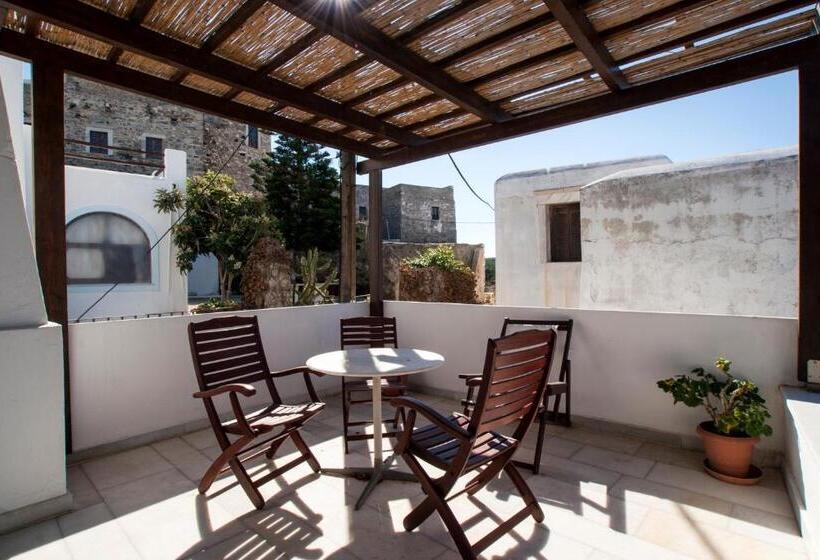 جناح مطلّ علي البحر, Chateau Zevgoli