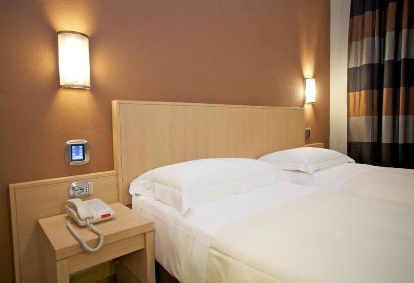 غرفة كلاسيكية, Dei Vicari