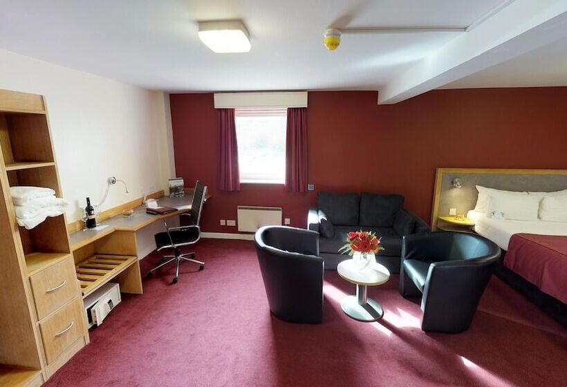 חדר קלאסי, Pendulum