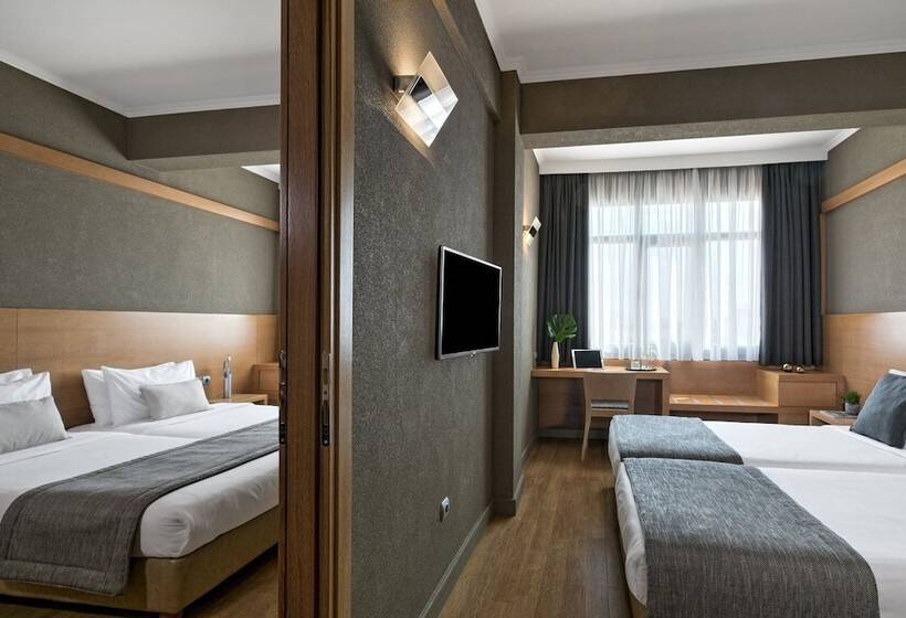 غرفة عائلية, Porto Palace Hotel Thessaloniki