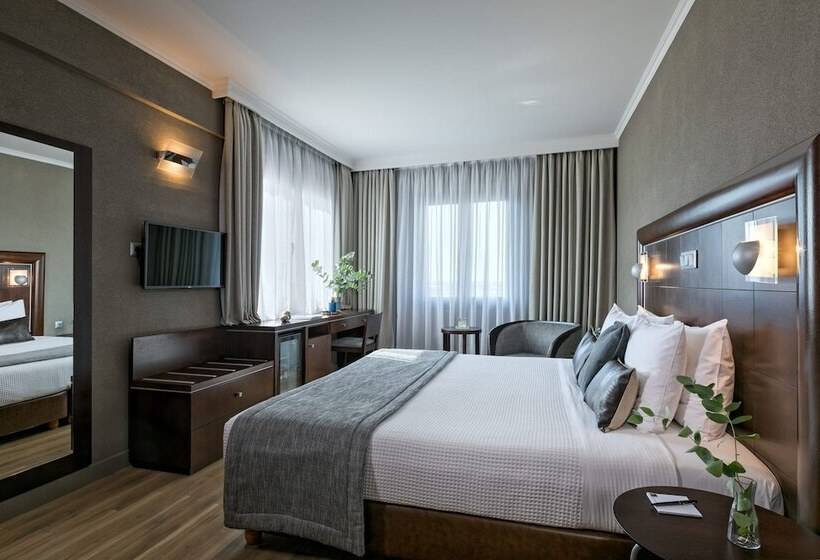 수피리어 트리플 룸, Porto Palace Hotel Thessaloniki