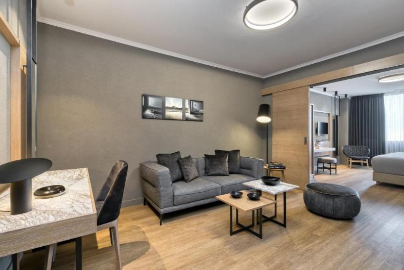 جناح إدارى, Porto Palace Hotel Thessaloniki