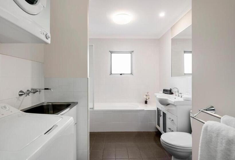 شقة غرفة واحدة, Quest Wollongong