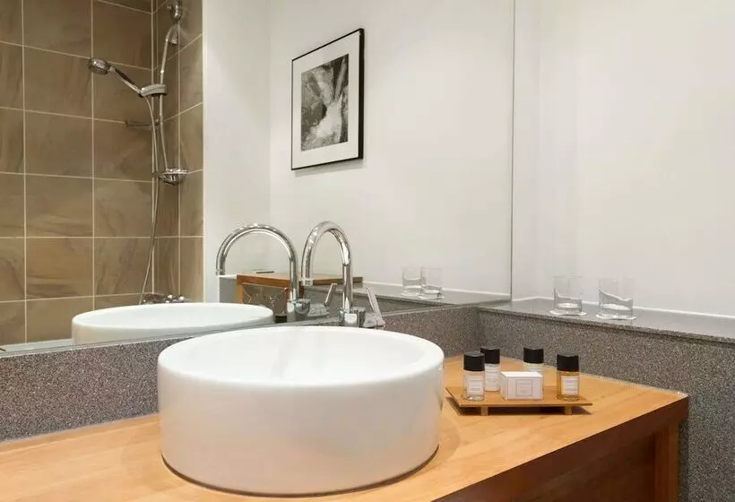 Habitació Estàndard, Ramada Plaza Wrexham
