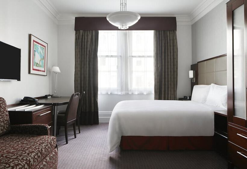 Номер Superior, The Grand At Trafalgar Square