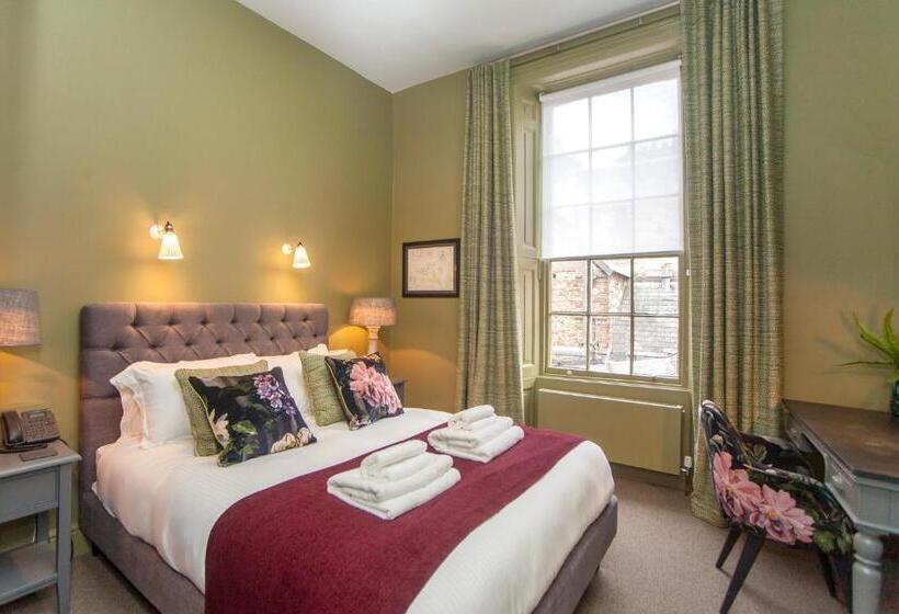 חדר סופריור, The King's Arms