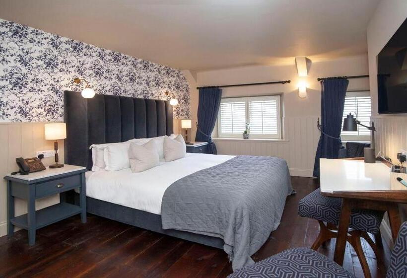 חדר דלוקס, The King's Arms