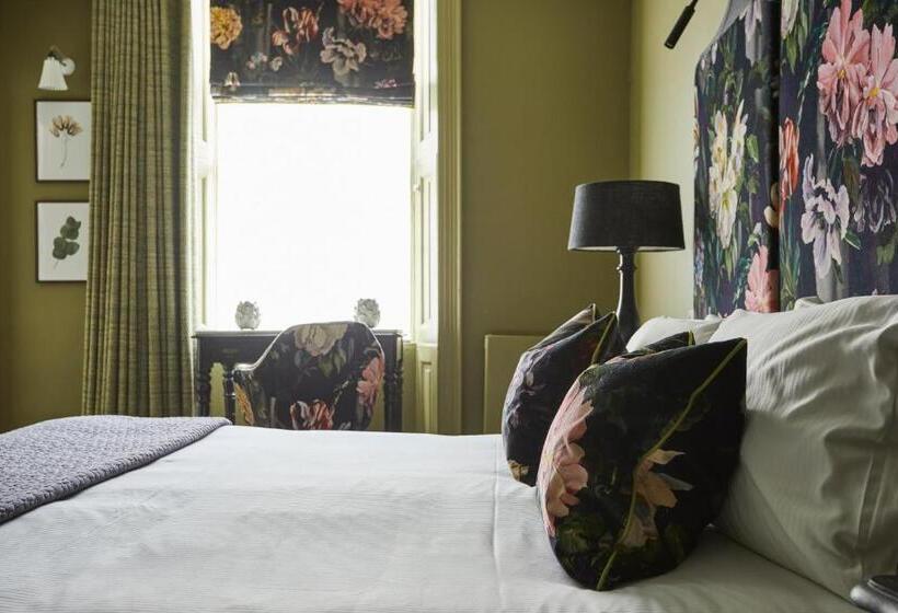 חדר דלוקס, The King's Arms