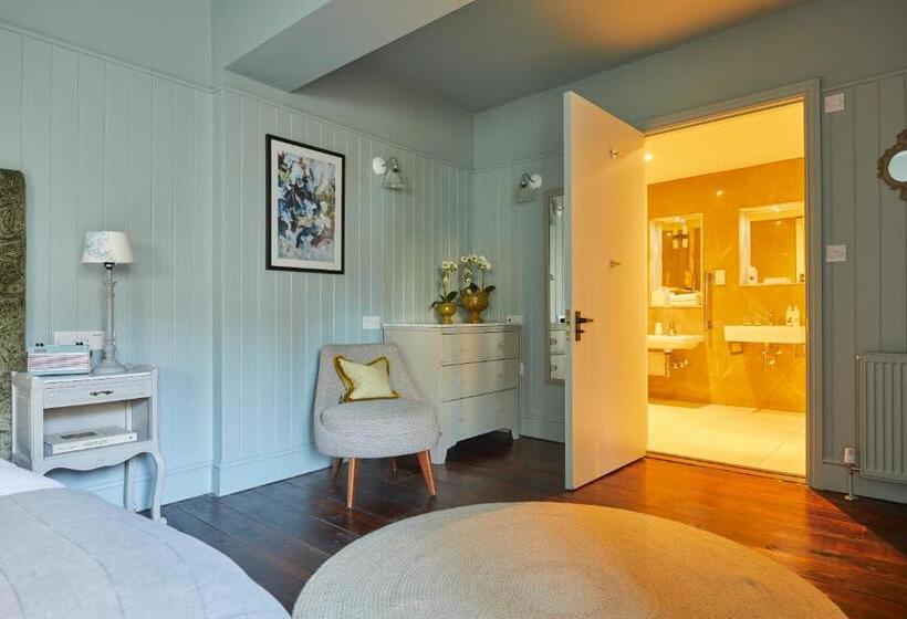 חדר דחוקס עם מיטת קינג, The King's Arms