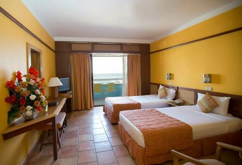 اتاق سه نفره سوپریور با چشمانداز دریا, Lido Sharm Hotel Naama Bay