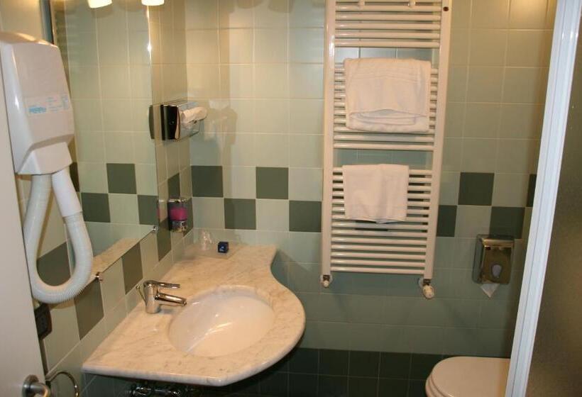 Номер Стандарт Трехместный, Motel Fiore