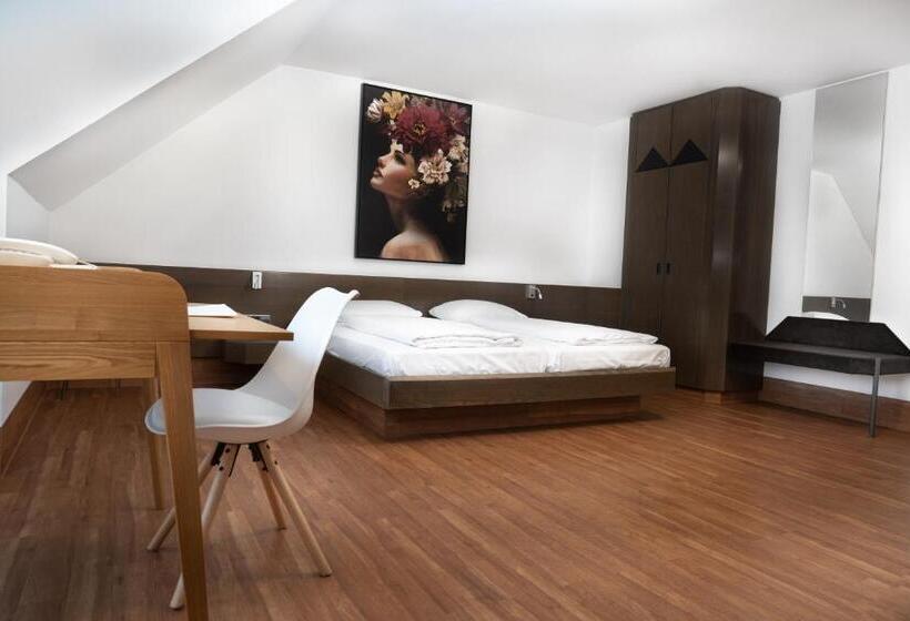 Трехместный Номер Комфорт, Stadthotel Heilbronn
