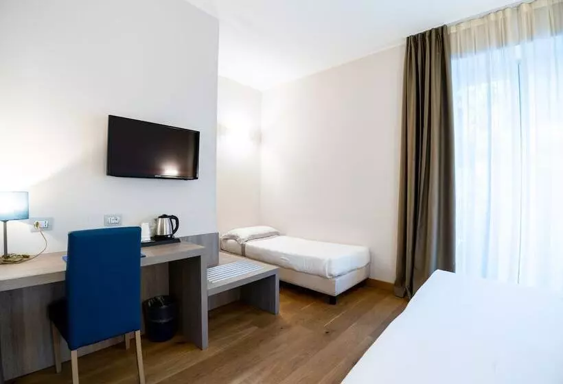 3 Bett Deluxe Zimmer, Centrale