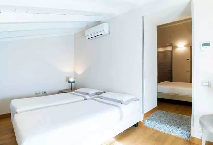 4 Bett Deluxe Zimmer, Centrale