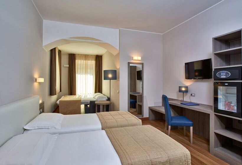 غرفة ديلوكس رباعية, Centrale