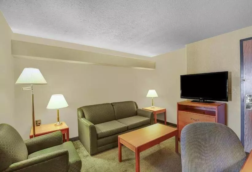 Deluxe Suite King Bed, Days Inn By Wyndham Red Deer