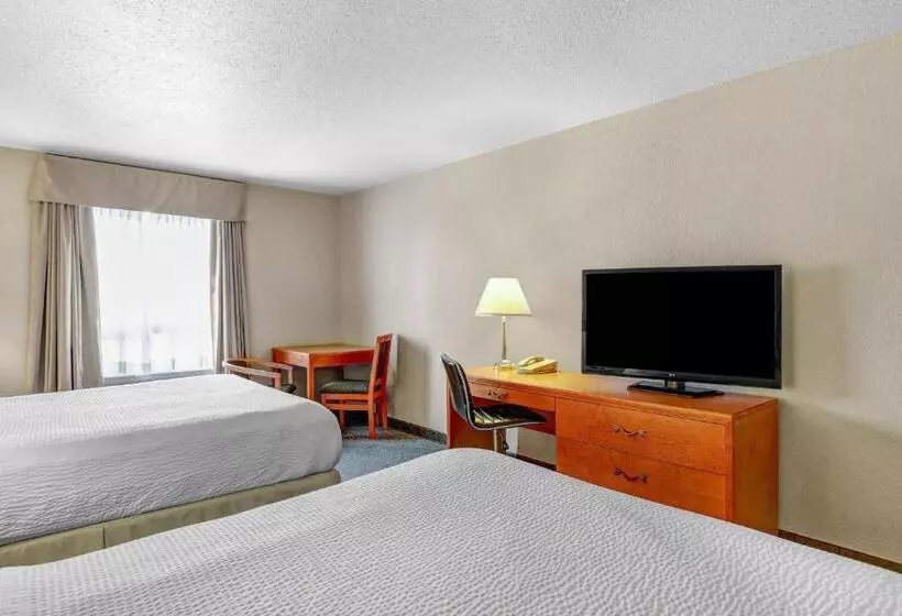 سوییت, Days Inn By Wyndham Red Deer