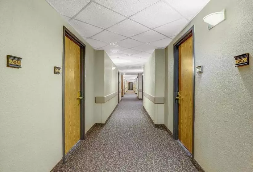 اتاق استاندارد برای معلولان, Days Inn By Wyndham Red Deer