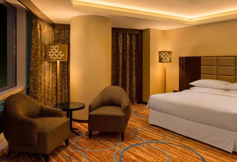 带观景的高级间, Four Points By Sheraton Kuwait