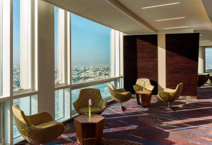 带大床的套房, Four Points By Sheraton Kuwait