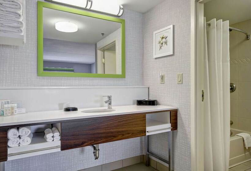 جناح, Hampton Inn & Suites By Hilton   Guelph